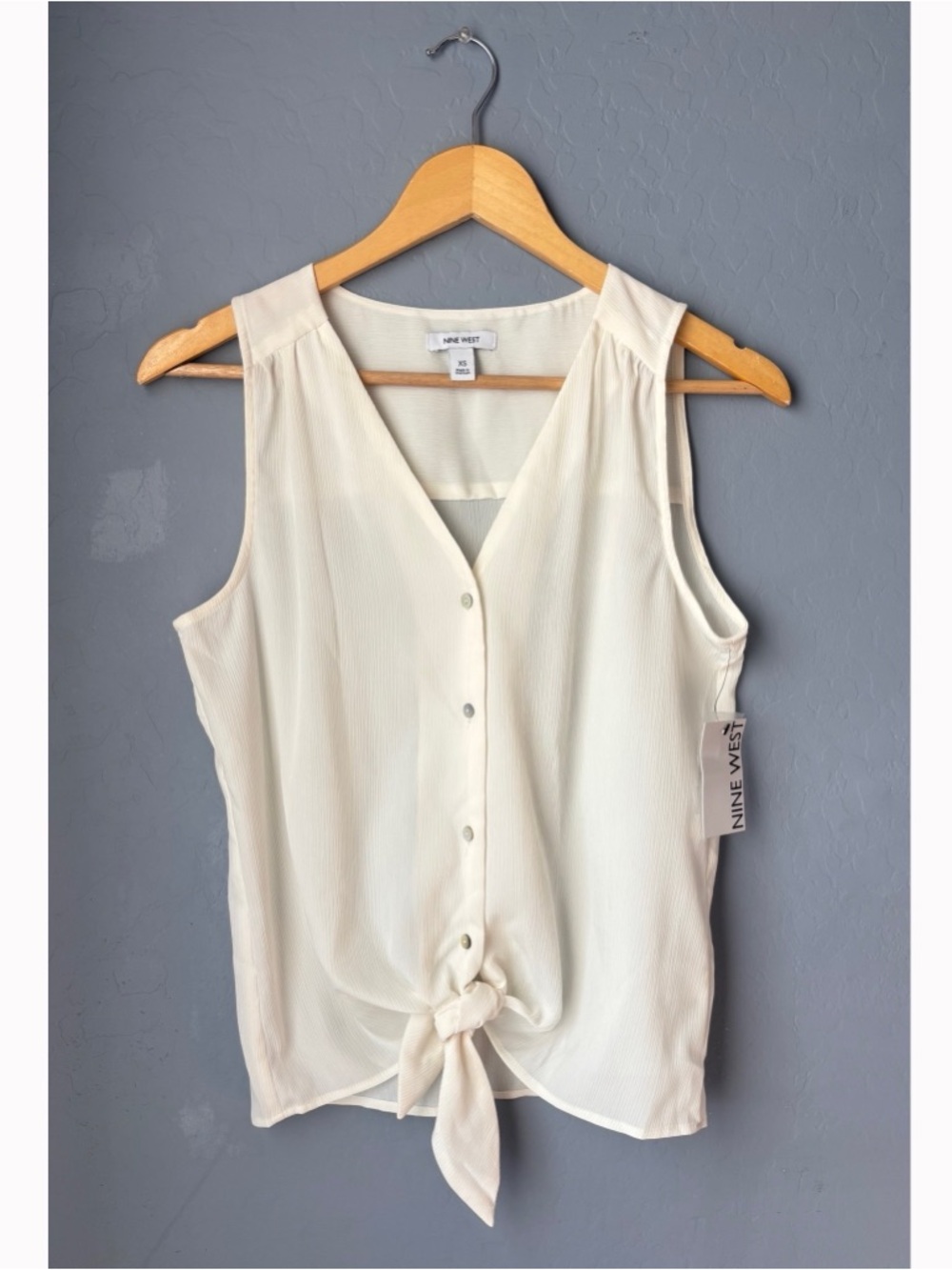 New Nine West Textured Button-Front Tie Tank Top Cream Womens XS Clean Girl